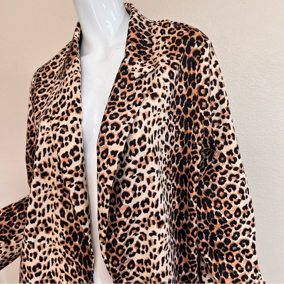 Andree By Unit Open Leopard Print Blazer - Picture 3 of 5